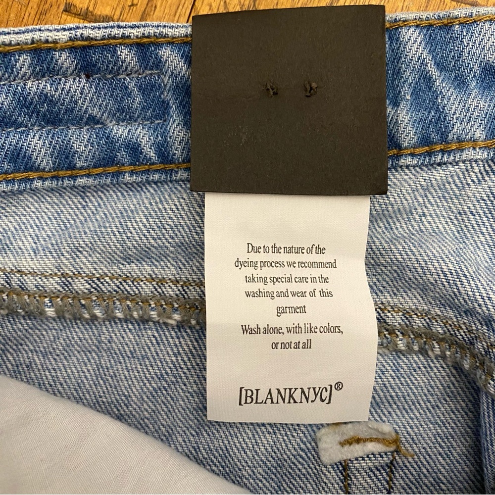 Blank NYC The Reeve High-Rise Ribcage Patchwork Denim Shorts - Picture 10 of 15